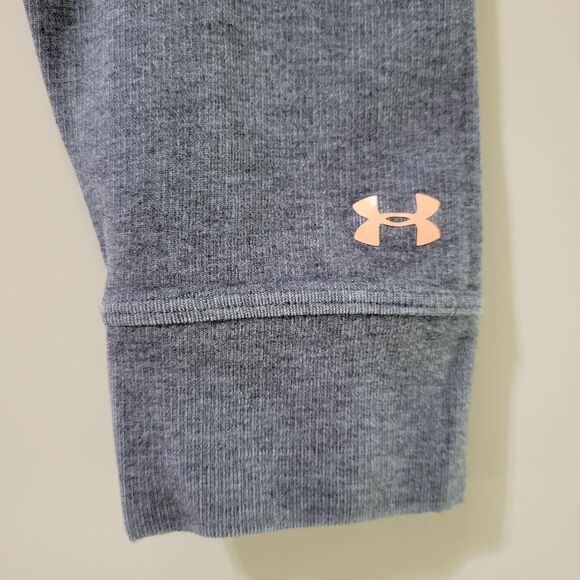 Under Armour Women's Gray Crewneck Sweatshirt Cropped Criss-Cross Back Detail - Picture 8 of 14
